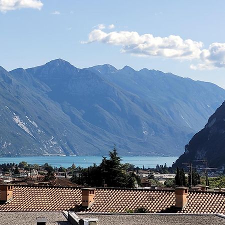 Appartamento Peace&Lake Riva del Garda Exterior photo