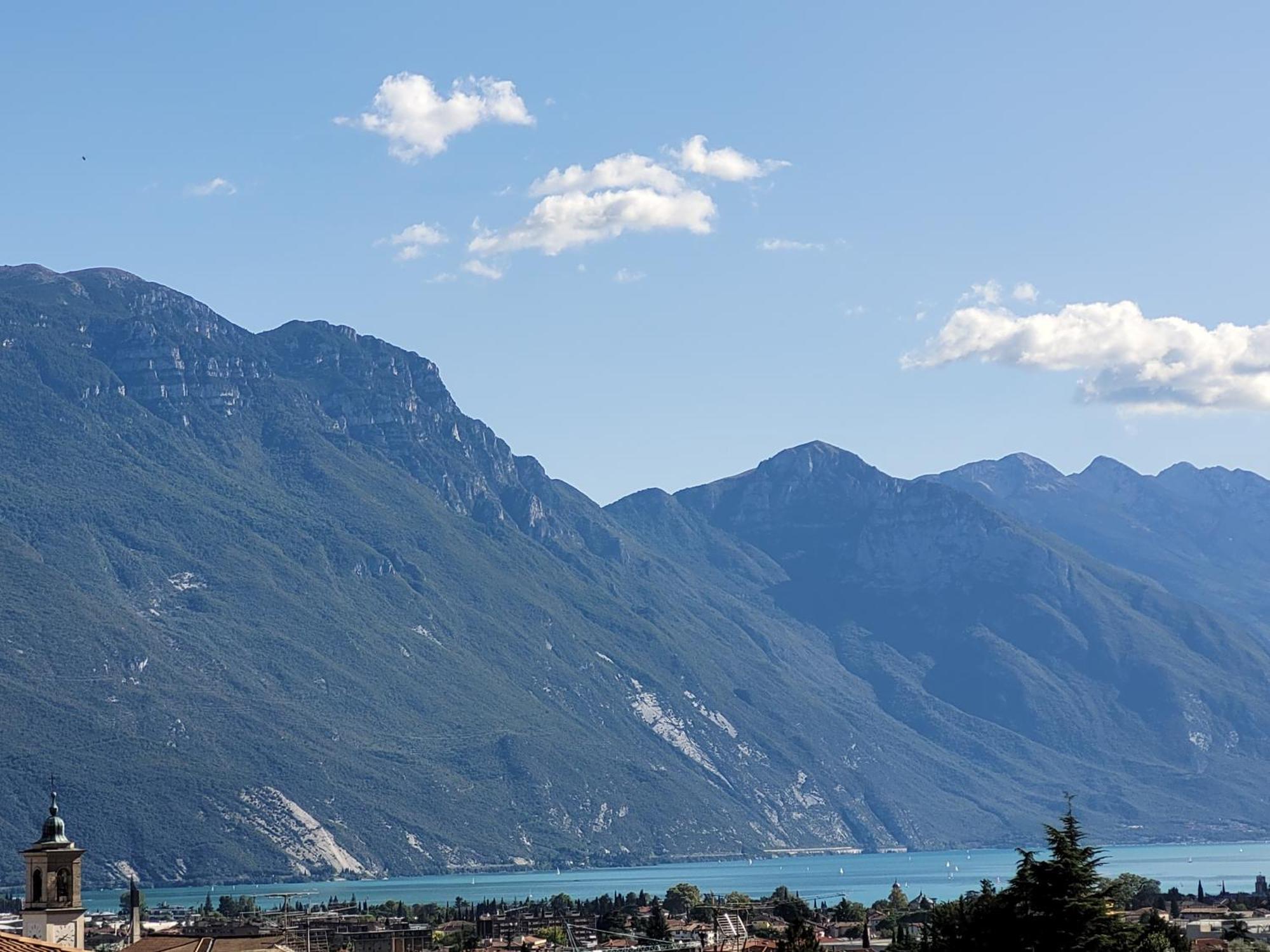 Appartamento Peace&Lake Riva del Garda Exterior photo