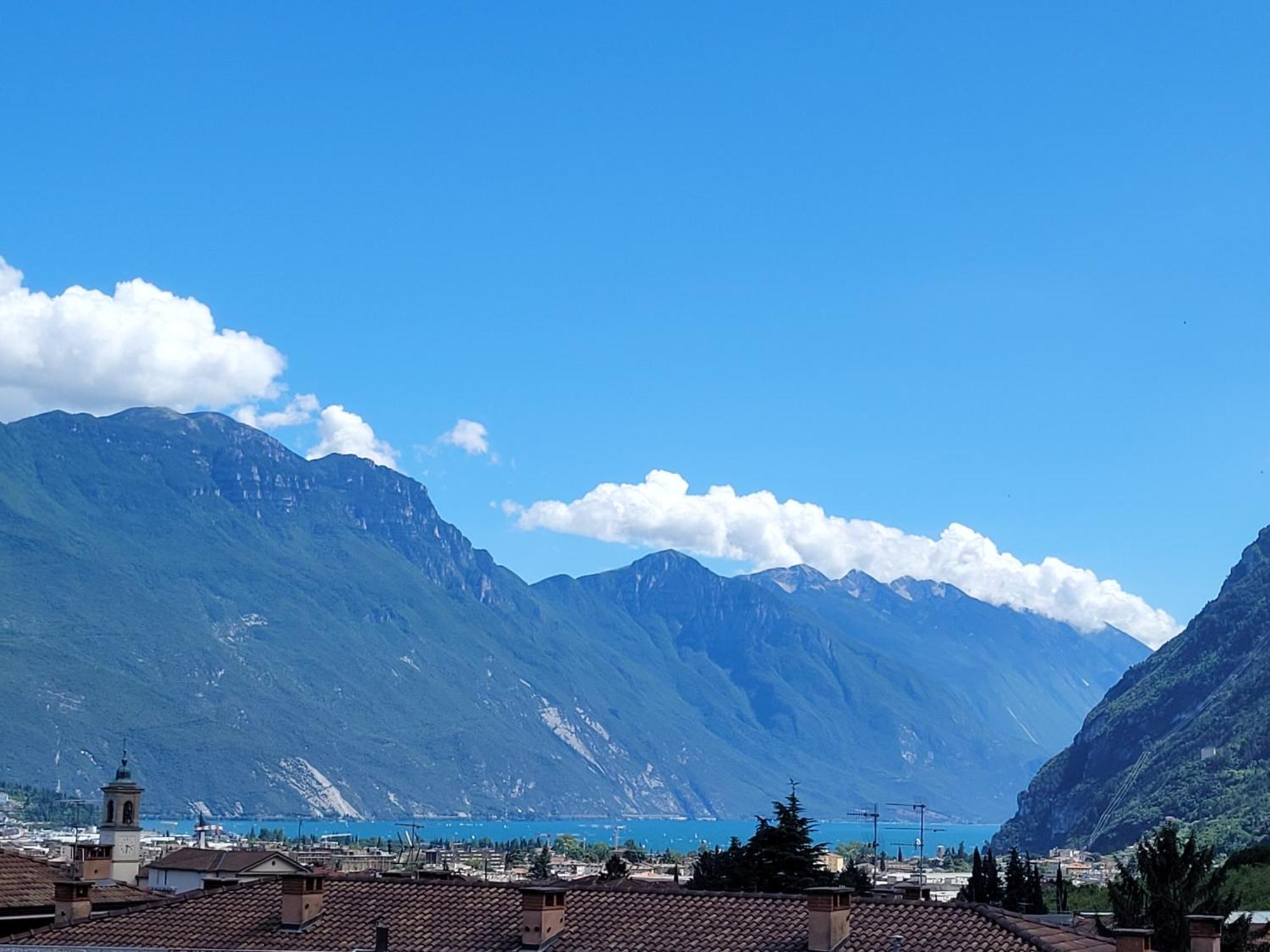 Appartamento Peace&Lake Riva del Garda Exterior photo